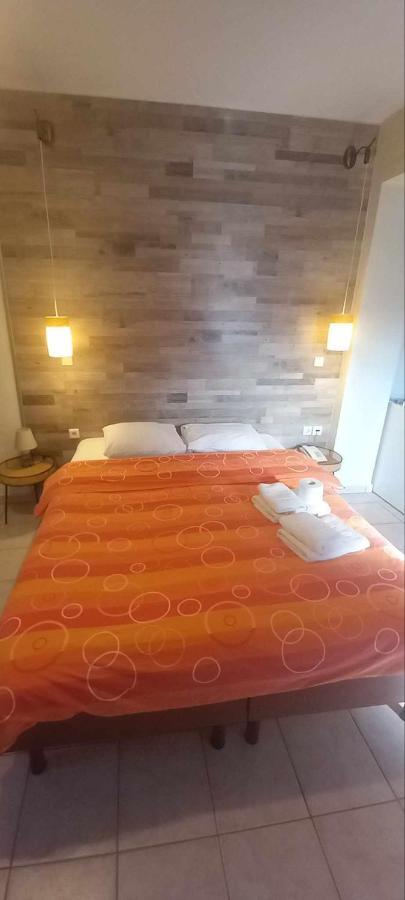 Voreas Hotel Káto Loutrákion Zewnętrze zdjęcie