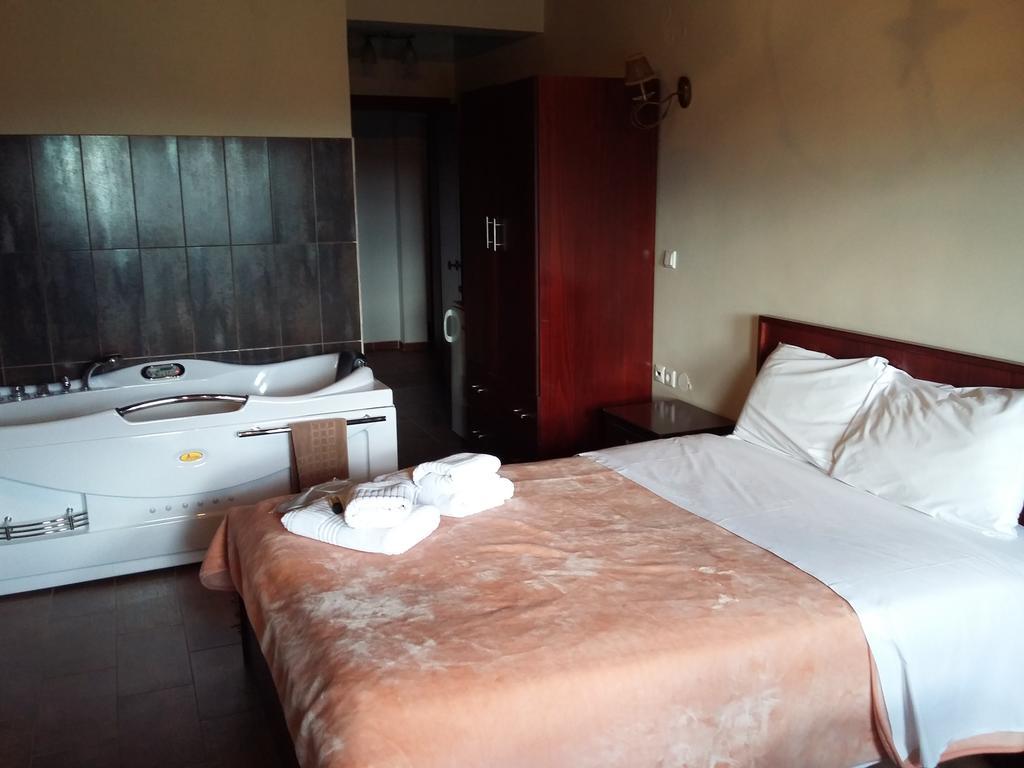 Voreas Hotel Káto Loutrákion Pokój zdjęcie